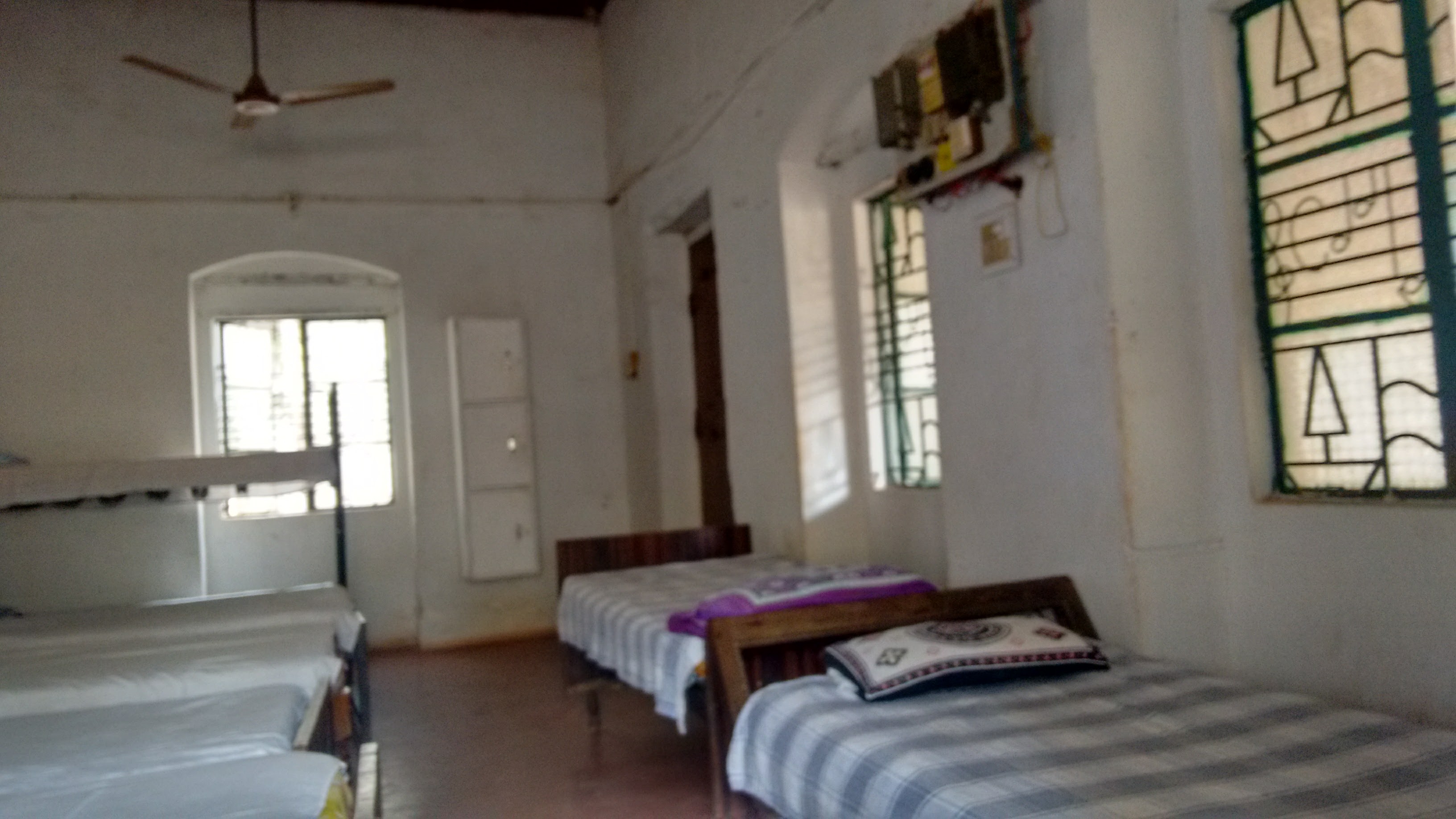 Anjunapalms Guesthouse-6 Bed Room Non AC